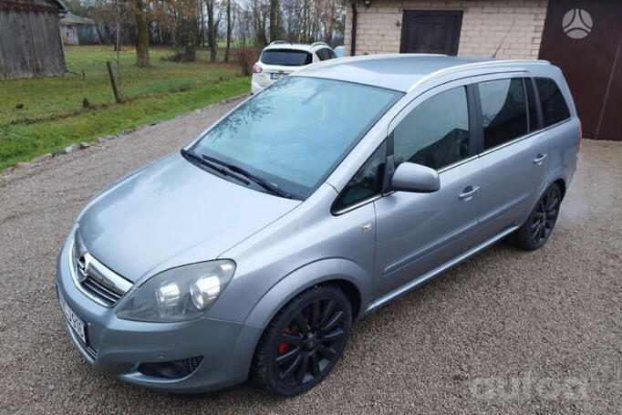 Opel Zafira B [restyling]