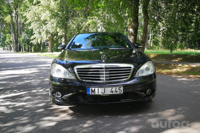 Mercedes-Benz S-Class W221 Sedan Long