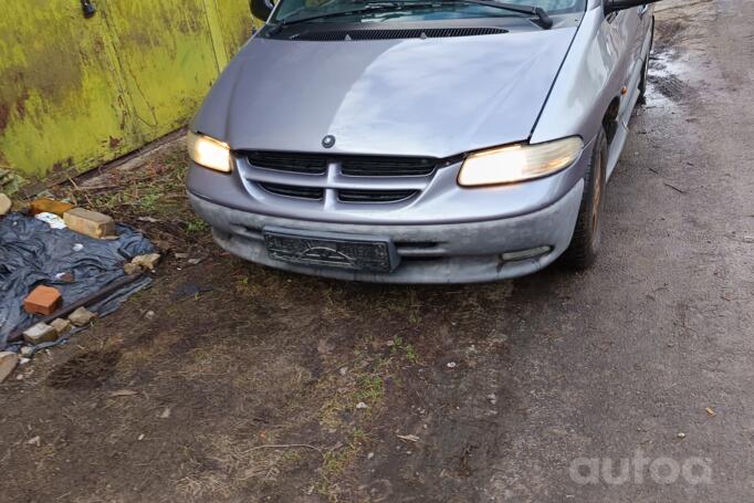 Chrysler Voyager 3 generation Grand minivan 5-doors