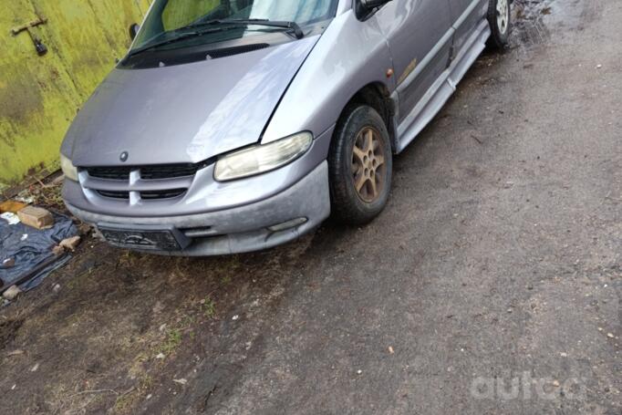 Chrysler Voyager 3 generation Grand minivan 5-doors