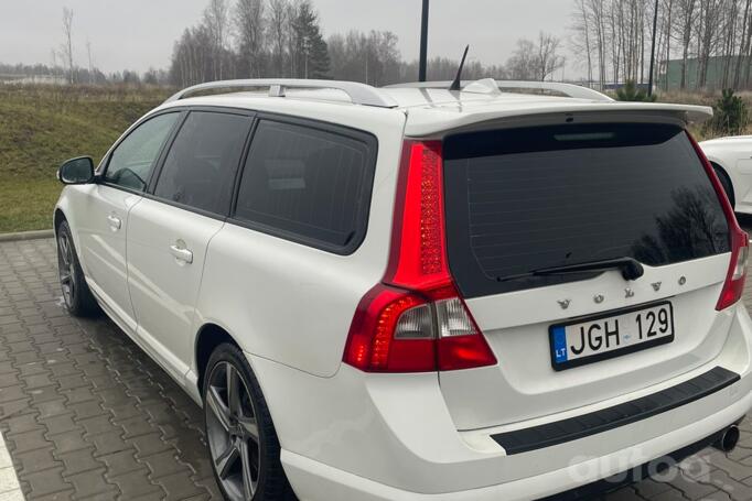 Volvo V70 3 generation wagon