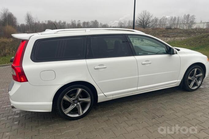 Volvo V70 3 generation wagon