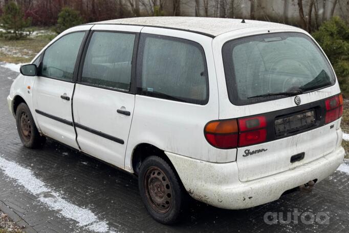 Volkswagen Sharan 1 generation Minivan 5-doors