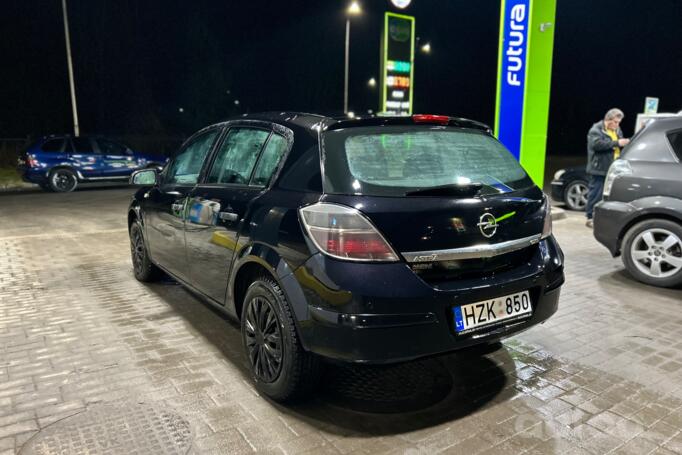 Opel Astra H [restyling]