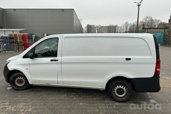 Mercedes-Benz Vito W447 Mixto minivan 4-doors