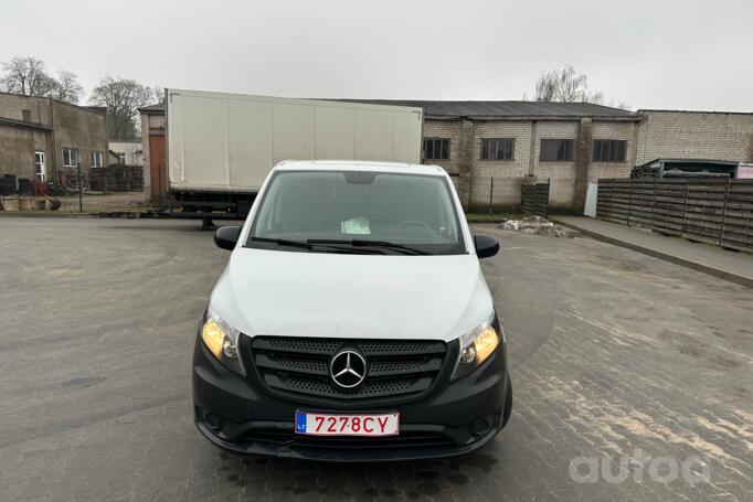 Mercedes-Benz Vito W447 Mixto minivan 4-doors