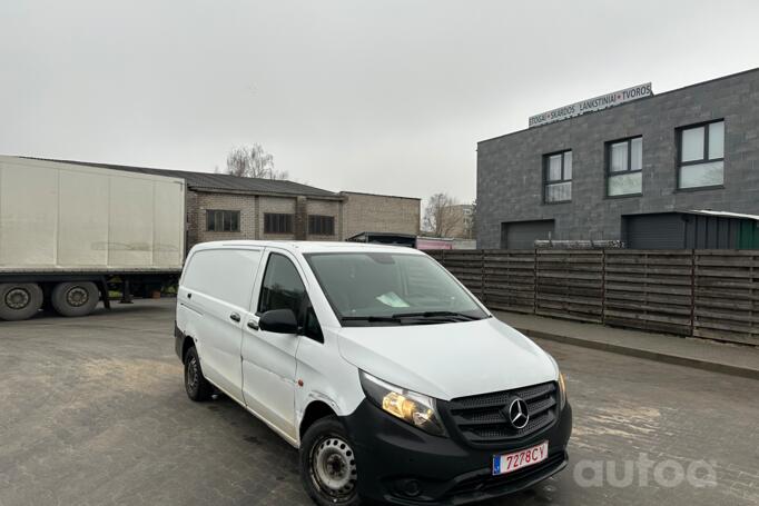 Mercedes-Benz Vito W447 Mixto minivan 4-doors