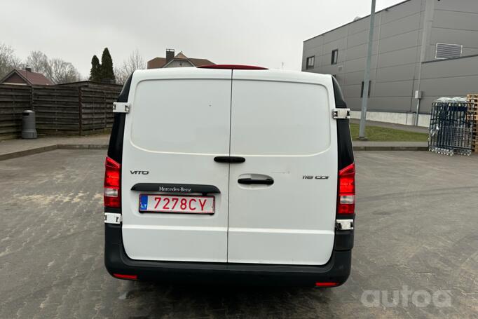 Mercedes-Benz Vito W447 Mixto minivan 4-doors