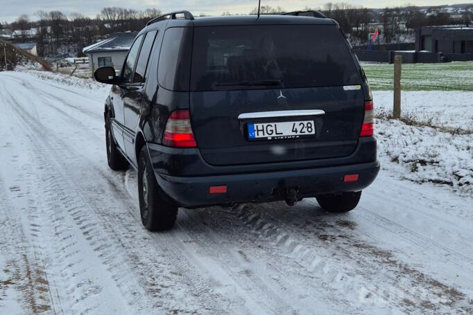 Mercedes-Benz M-Class W163 Crossover 5-doors