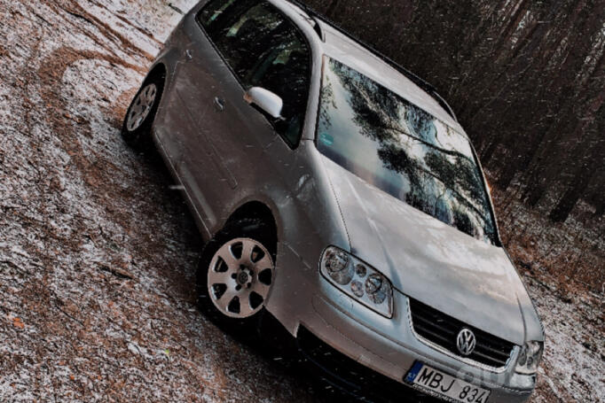 Volkswagen Touran 1 generation Minivan