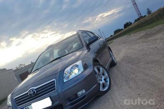 Toyota Avensis 2 generation wagon