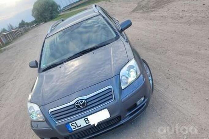 Toyota Avensis 2 generation wagon