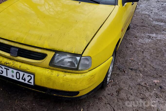 SEAT Ibiza 2 generation Hatchback 5-doors