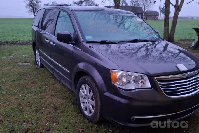 Chrysler Town & Country 5 generation [restyling]