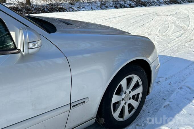 Mercedes-Benz E-Class W211/S211 wagon 5-doors