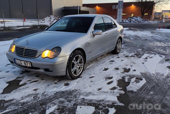 Mercedes-Benz C-Class W203/S203/CL203 Sedan