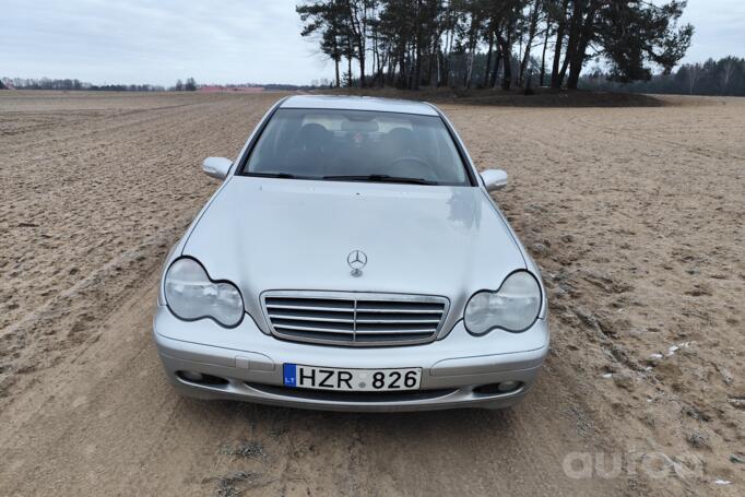 Mercedes-Benz C-Class W203/S203/CL203 Sedan