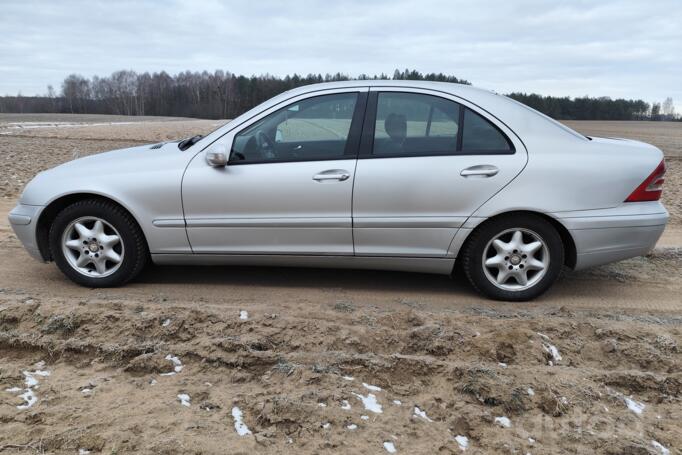 Mercedes-Benz C-Class W203/S203/CL203 Sedan