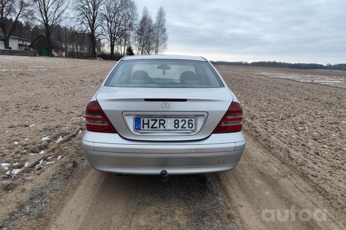 Mercedes-Benz C-Class W203/S203/CL203 Sedan