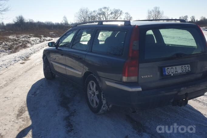 Volvo V70 2 generation wagon