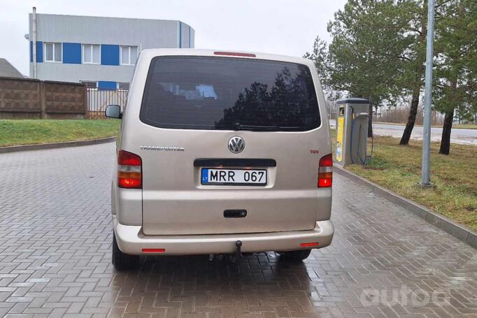 Volkswagen Transporter T5 Minivan 4-doors