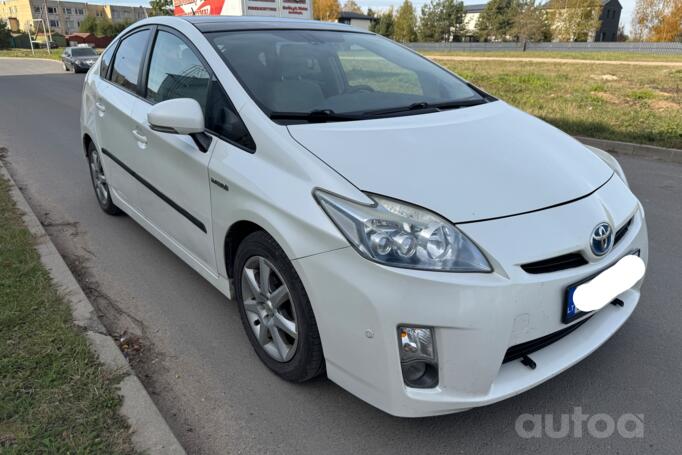 Toyota Prius 3 generation Hatchback 5-doors