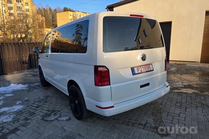 Volkswagen Transporter T6 Kombi minivan 4-doors