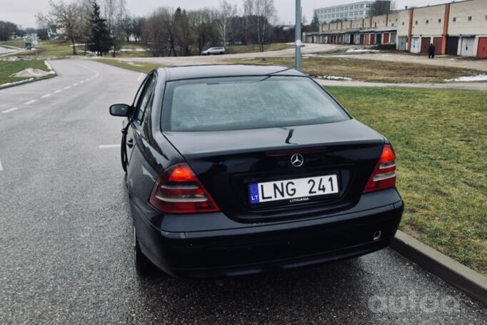 Mercedes-Benz C-Class W203/S203/CL203 Sedan