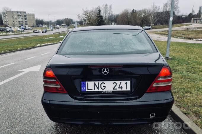 Mercedes-Benz C-Class W203/S203/CL203 Sedan