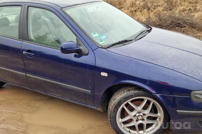 SEAT Toledo 2 generation Sedan