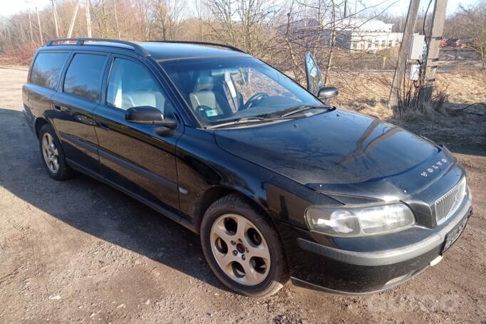 Volvo V70 2 generation R wagon 5-doors