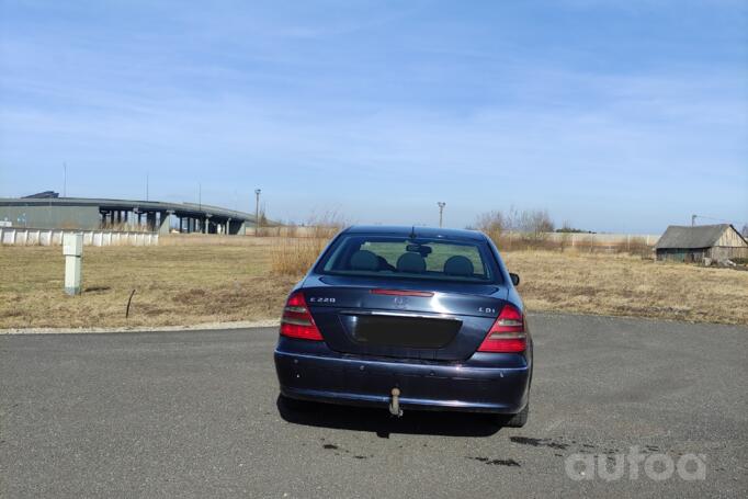 Mercedes-Benz E-Class W211/S211 Sedan 4-doors