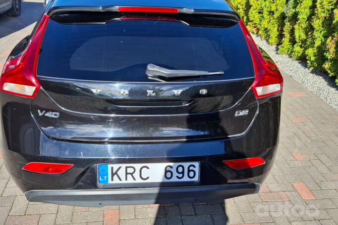 Volvo V40 2 generation [restyling] Hatchback 5-doors