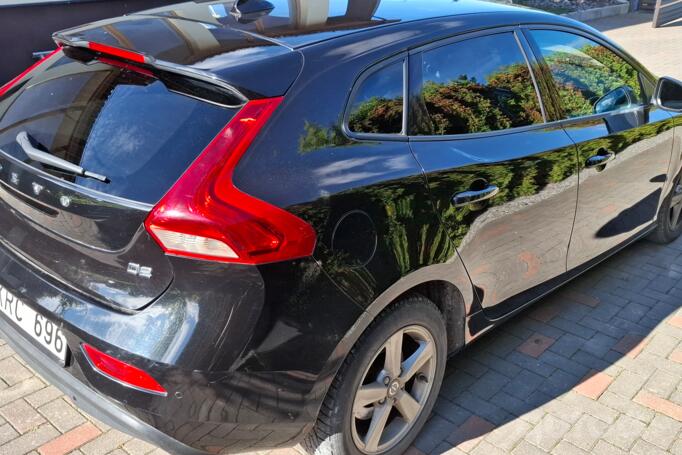 Volvo V40 2 generation [restyling] Hatchback 5-doors