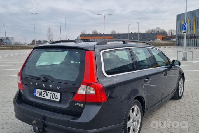 Volvo V70 3 generation wagon