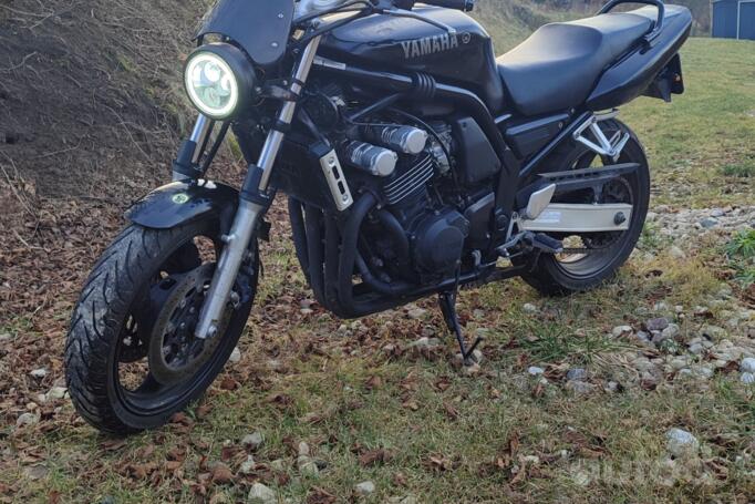 Yamaha FZS 600 Fazer