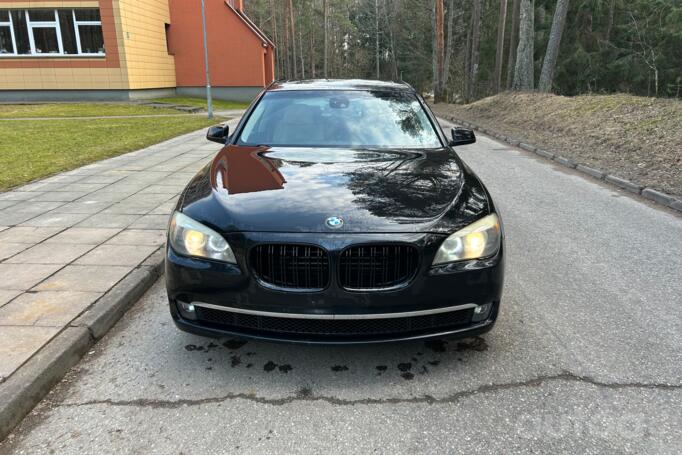 BMW 7 Series F01/F02 Sedan