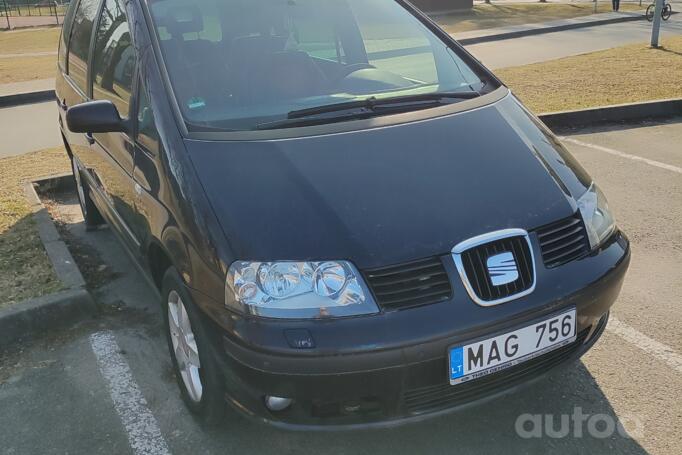 SEAT Alhambra 1 generation [restyling] Minivan