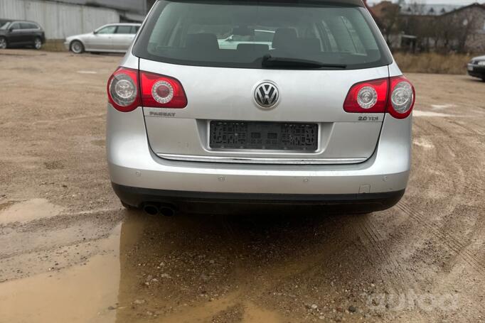 Volkswagen Passat B6 wagon 5-doors