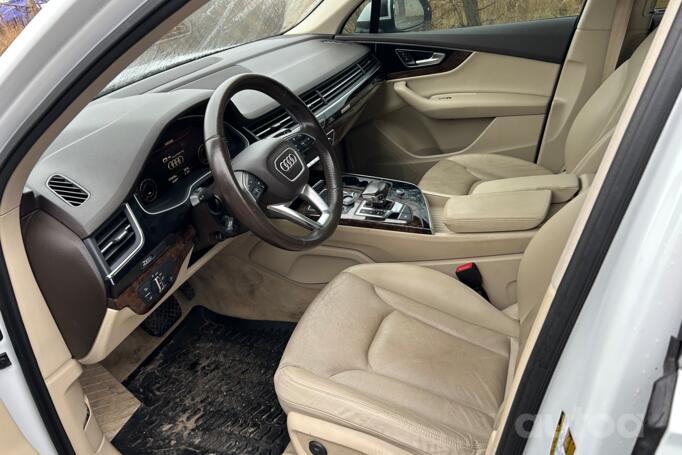 Audi Q7 4M Crossover