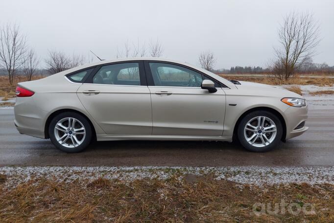 Ford Fusion (North America) 2 generation [restyling] Sedan