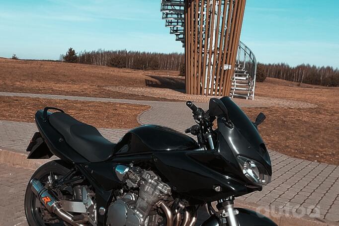 Suzuki GSF600S