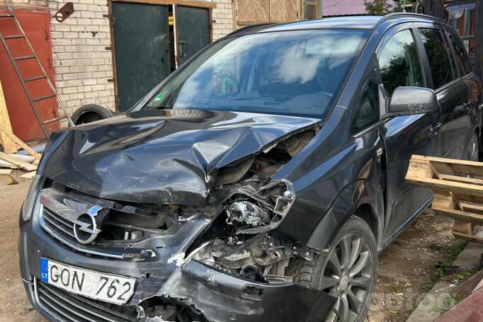 Opel Zafira B Minivan 5-doors