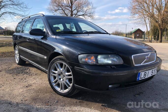 Volvo V70 2 generation wagon