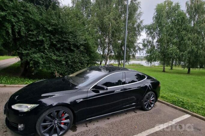 Tesla Model S 1 generation Liftback