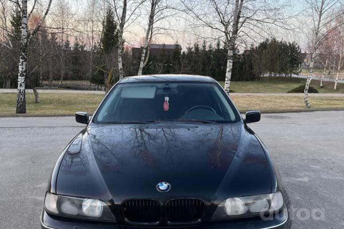 BMW 5 Series E39 Sedan 4-doors