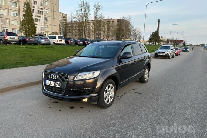 Audi Q7 4L Crossover