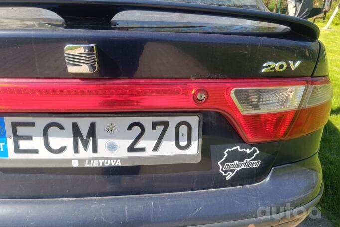 SEAT Toledo 2 generation Sedan