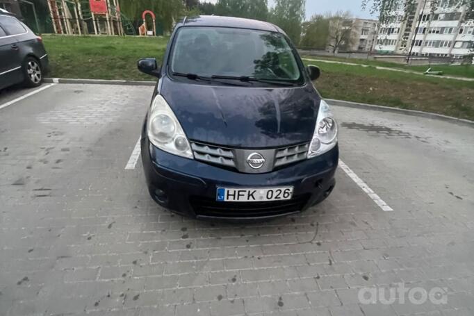 Nissan Note E11 Hatchback