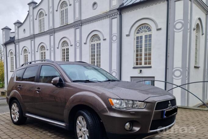 Mitsubishi Outlander 2 generation [restyling]